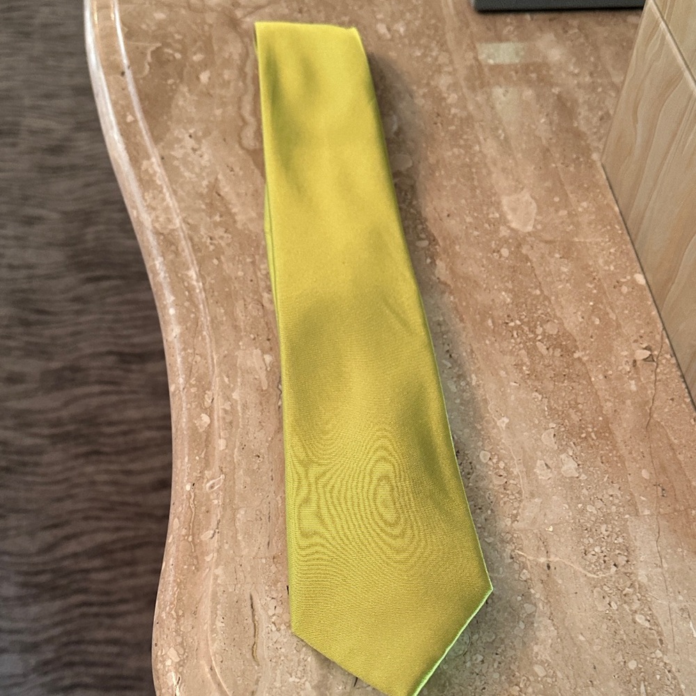 Calvin Klein Collection Vibrant Yellow Tie